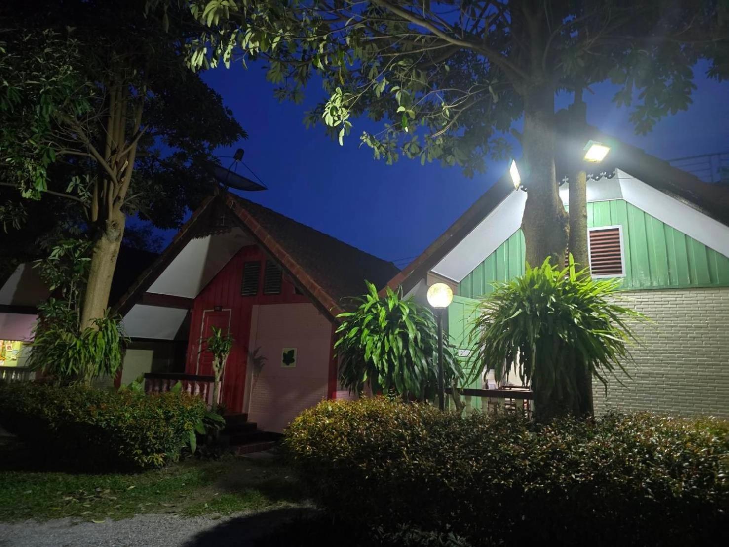 Haad Somboon House Hotel Банг Сафан Екстериор снимка