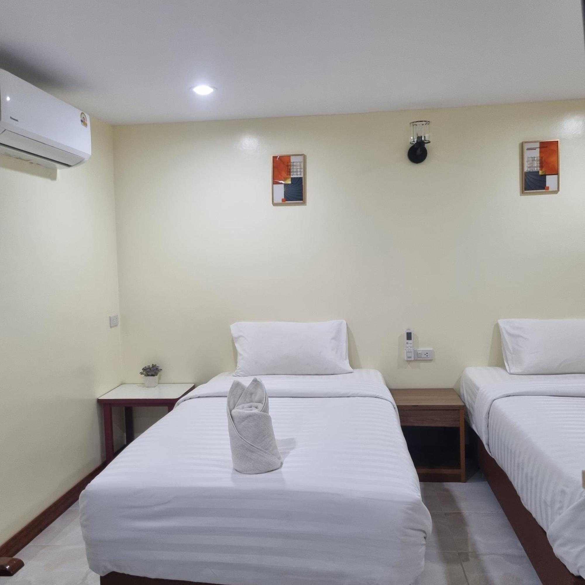 Haad Somboon House Hotel Банг Сафан Стая снимка