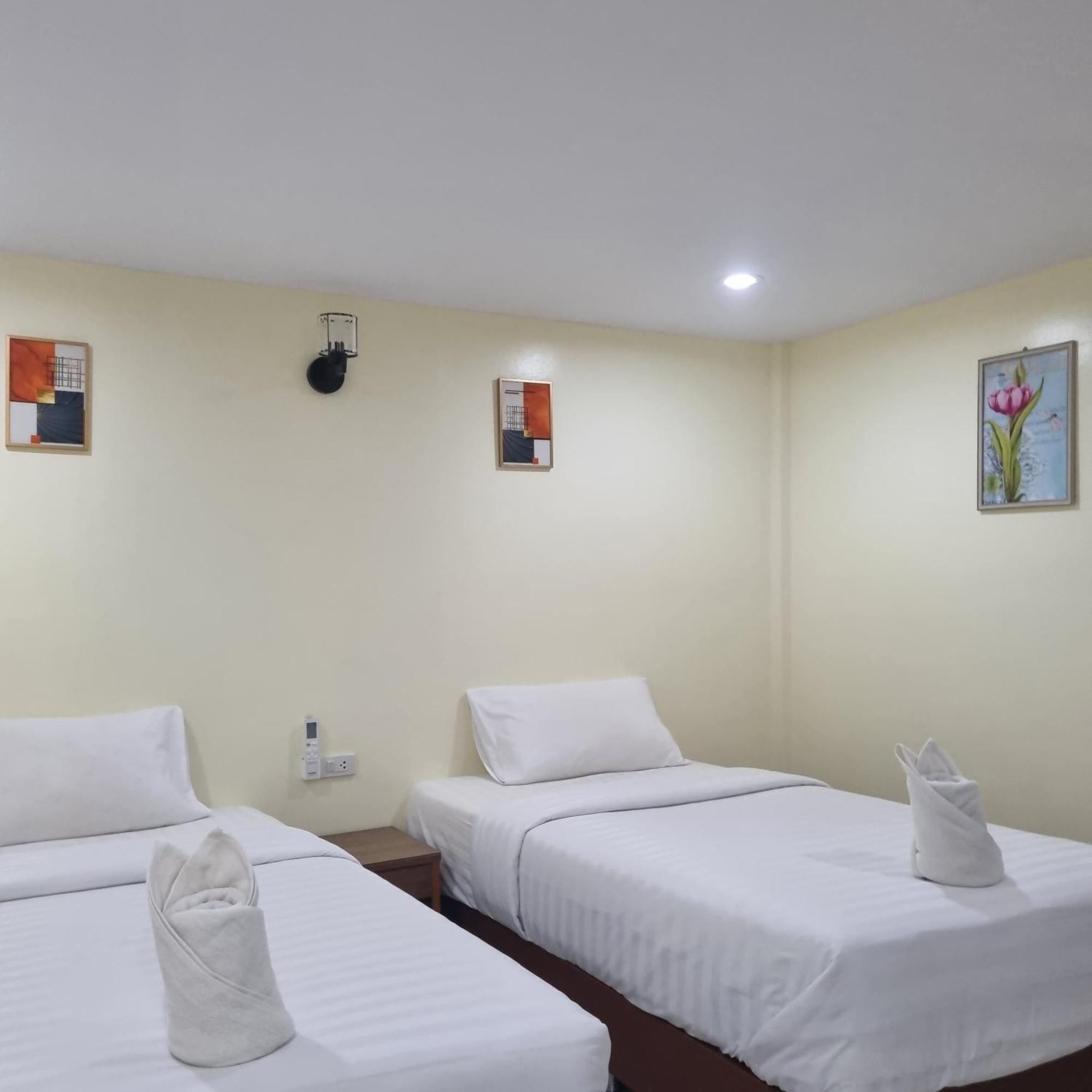 Haad Somboon House Hotel Банг Сафан Екстериор снимка
