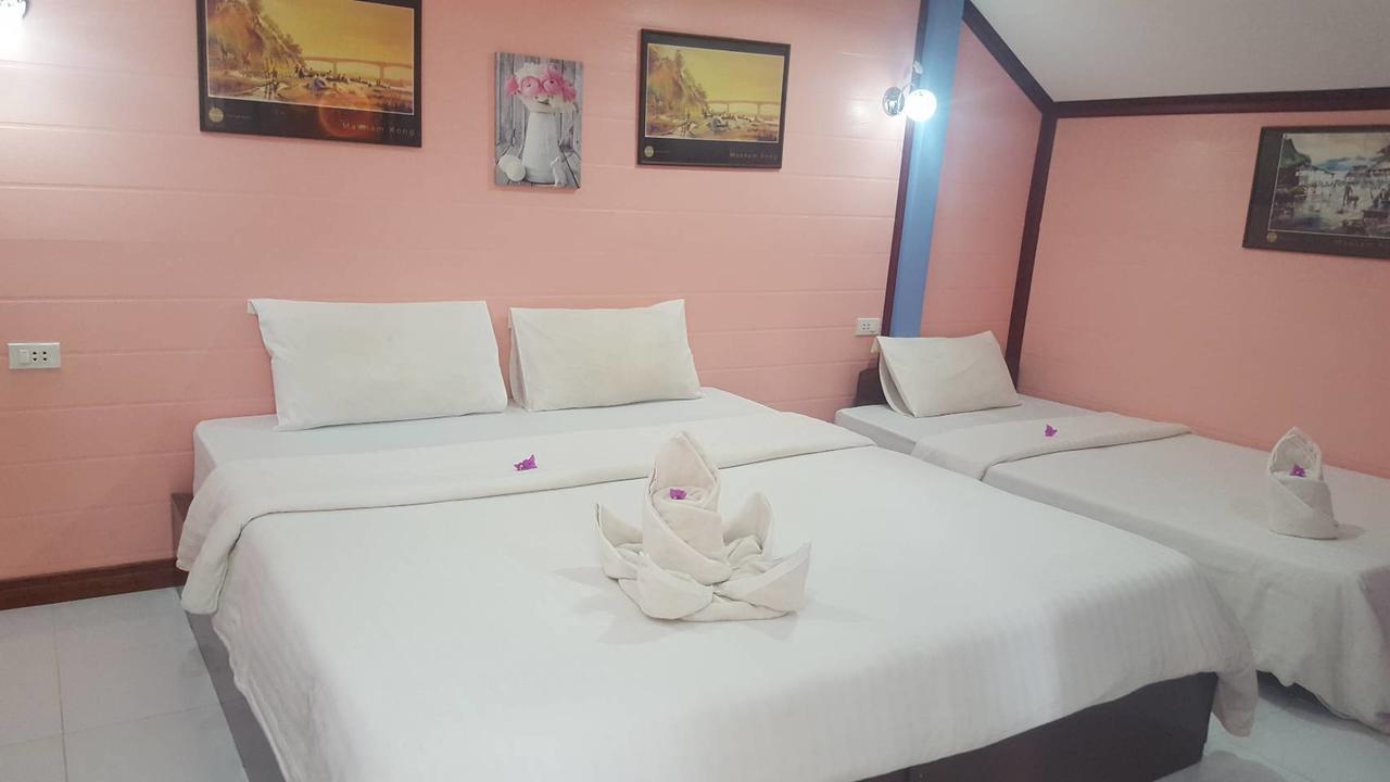 Haad Somboon House Hotel Банг Сафан Екстериор снимка
